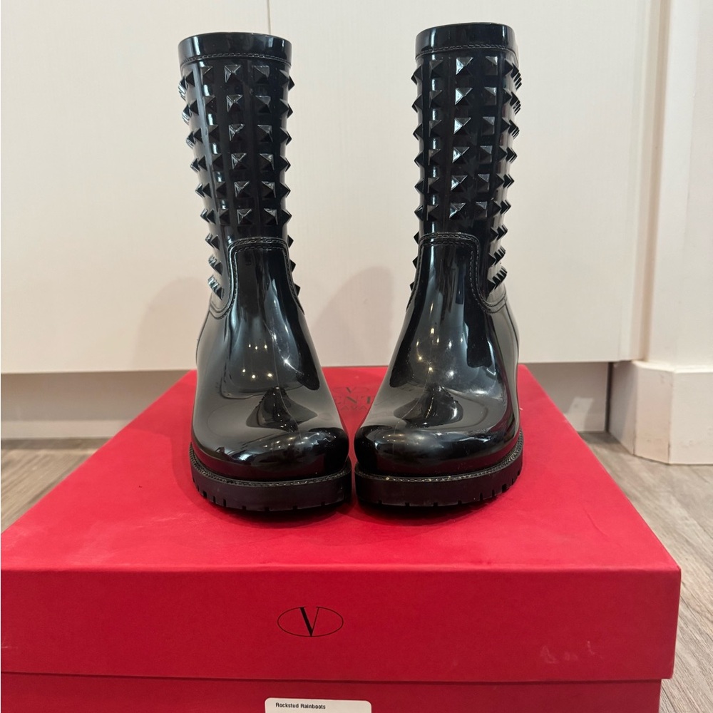 Valentino Garavani Women’s Black Rockstud Rubber Rain Boots